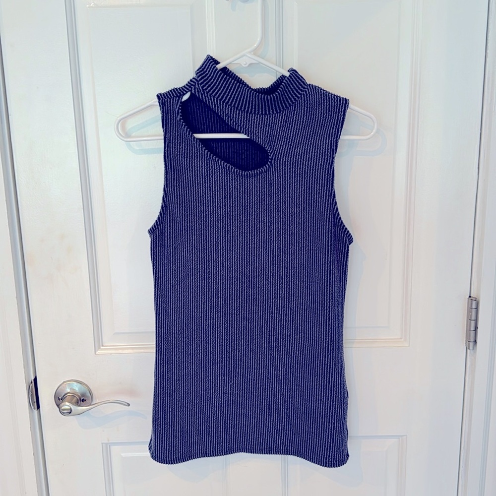 Women’s Blue Buttercup Shirt.  Cut out Size Small